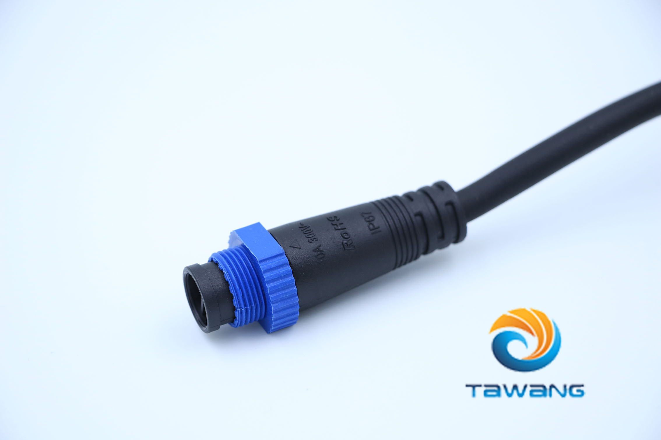 金屬和塑料防水接頭連接器有什麽區別呢？